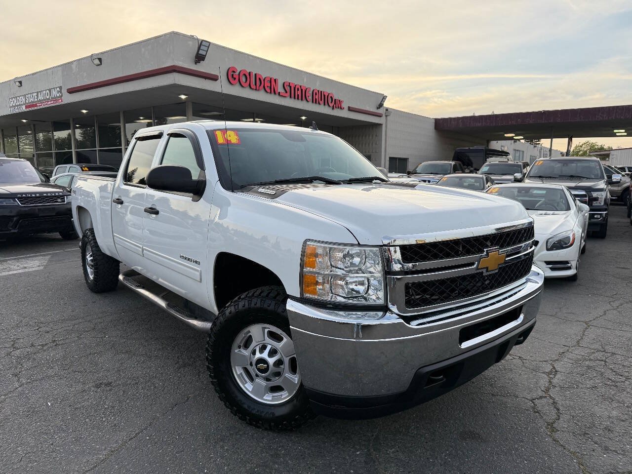 Used 2014 Chevrolet Silverado 2500 LT AWD/4WD image 2