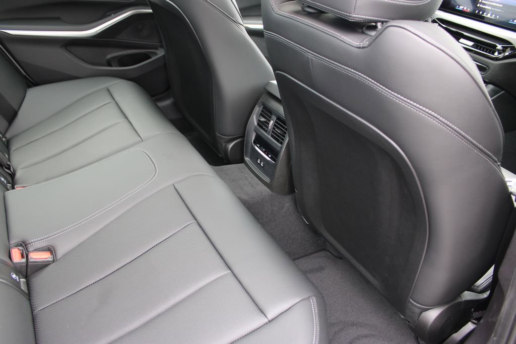 New 2025 BMW 330i xDrive Sedan w/ M Sport Package image 49