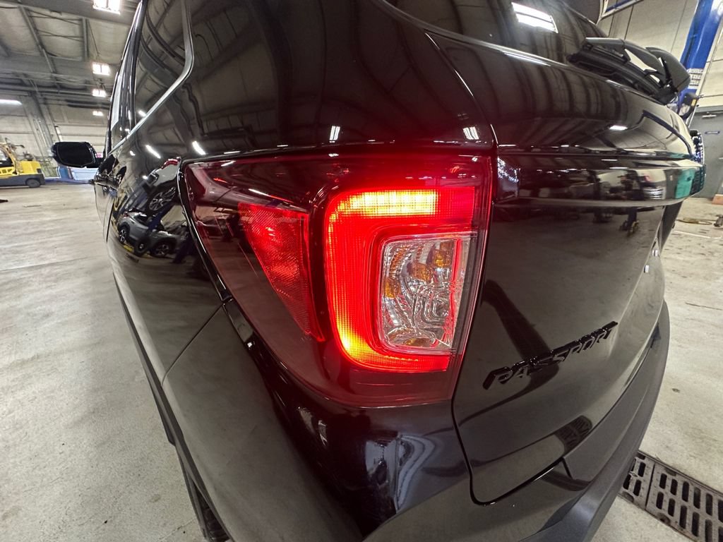 Used 2025 Honda Passport Black Edition image 31