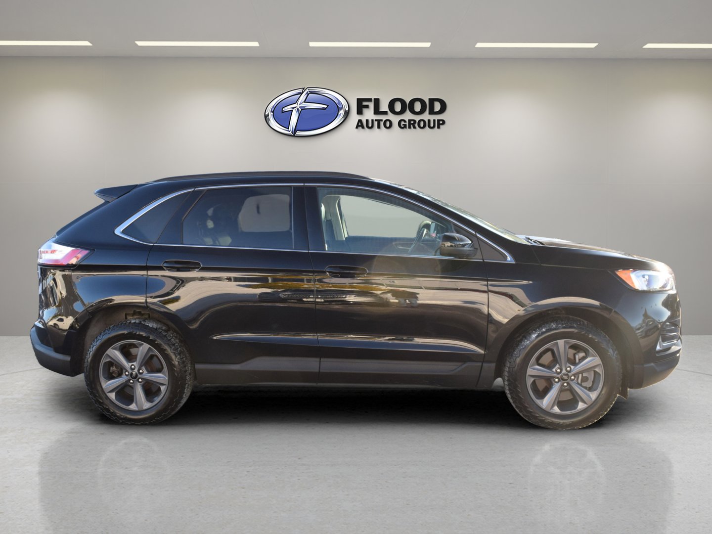 Certified 2022 Ford Edge SEL w/ Sport Appearance Package image 3