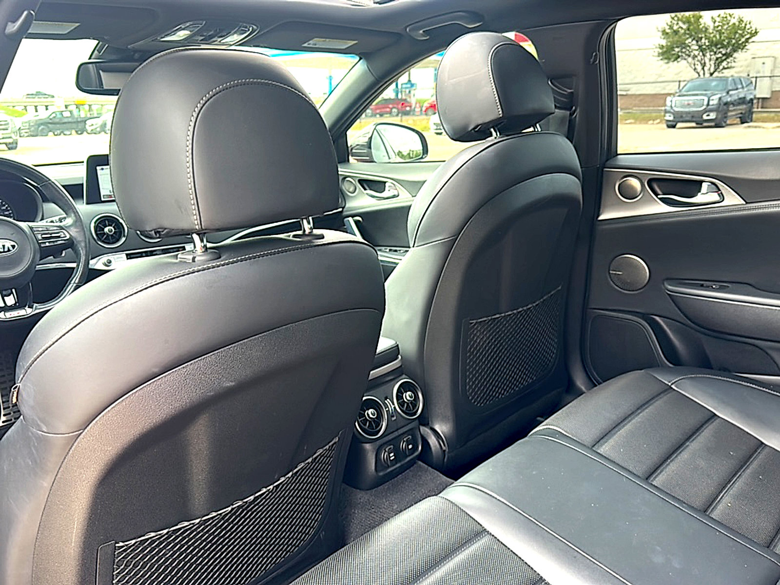 Used 2018 Kia Stinger GT2 image 18