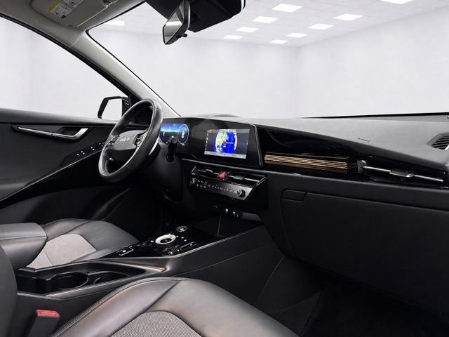 Used 2024 Kia Niro Wind w/ Wind Preserve Package FWD image 13