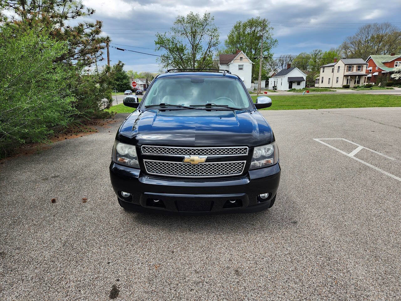 Used 2011 Chevrolet Suburban LTZ AWD/4WD image 3