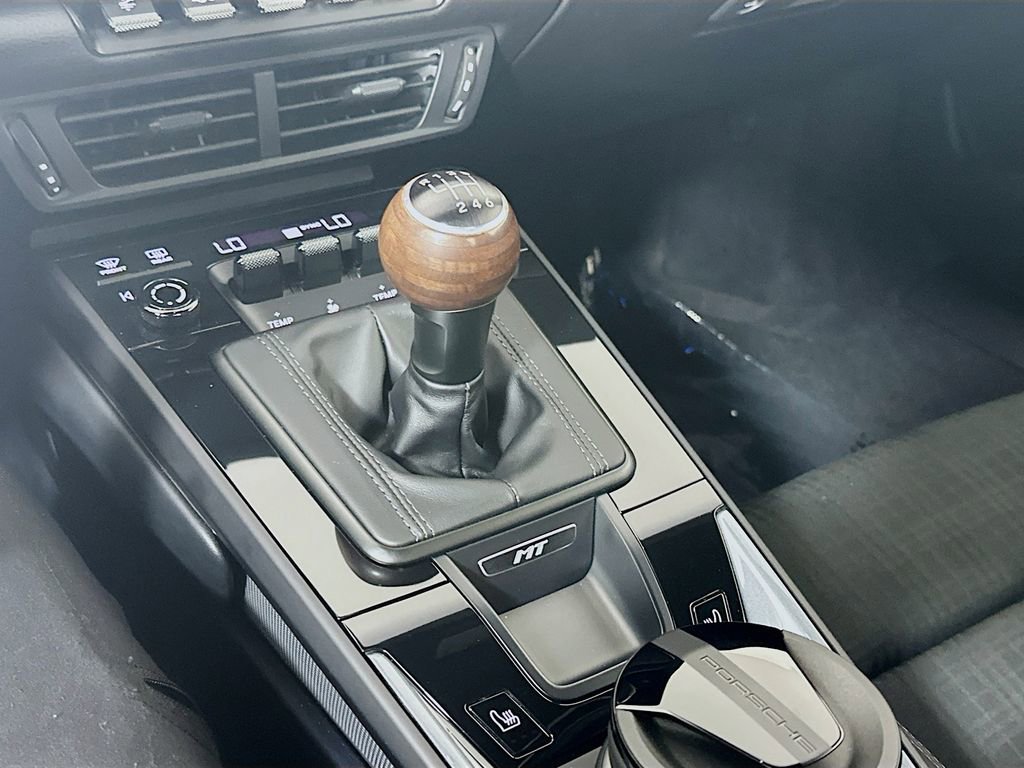 Used 2025 Porsche 911 Carrera T image 18