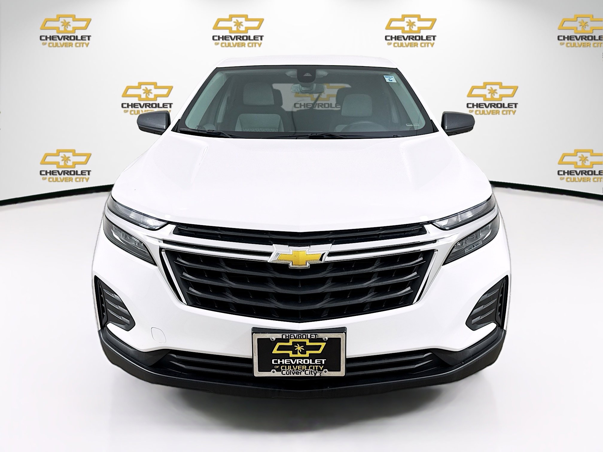 Used 2024 Chevrolet Equinox LS image 2