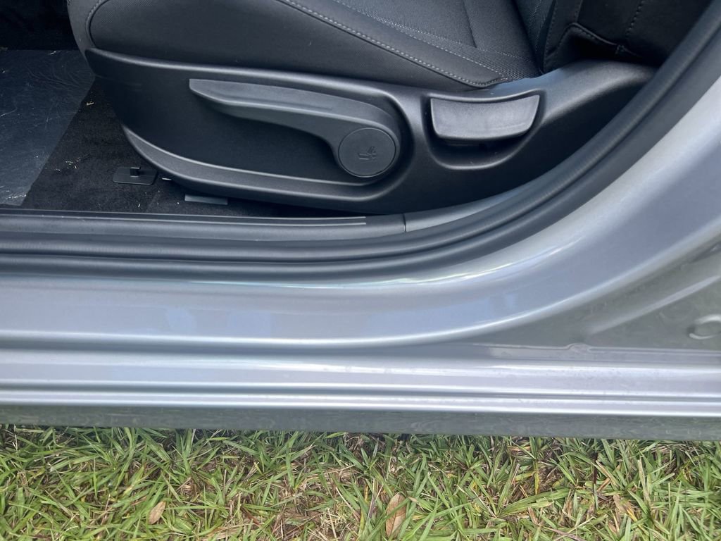 Used 2026 Hyundai Elantra SE image 13