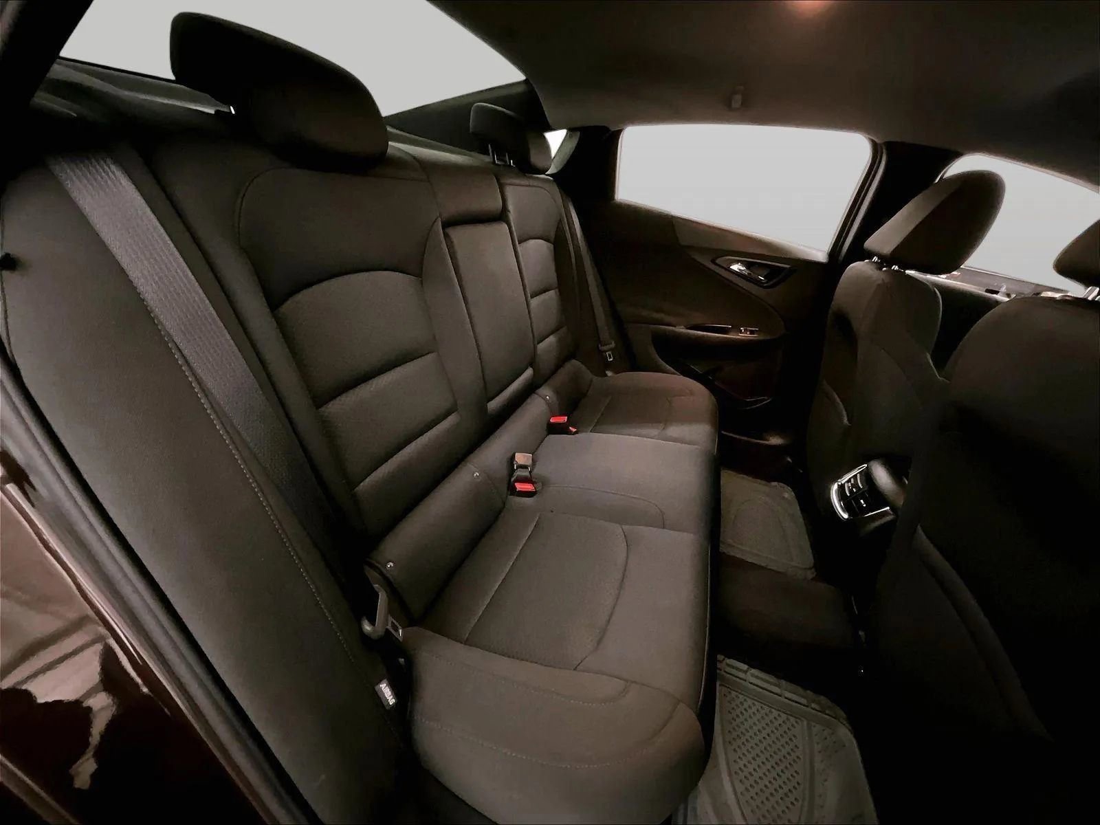 Used 2016 Chevrolet Malibu LT FWD image 26