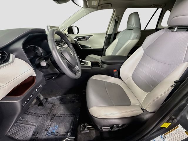 Certified 2022 Toyota RAV4 Limited w/ Limited Grade Weather Package AWD/4WD image 22