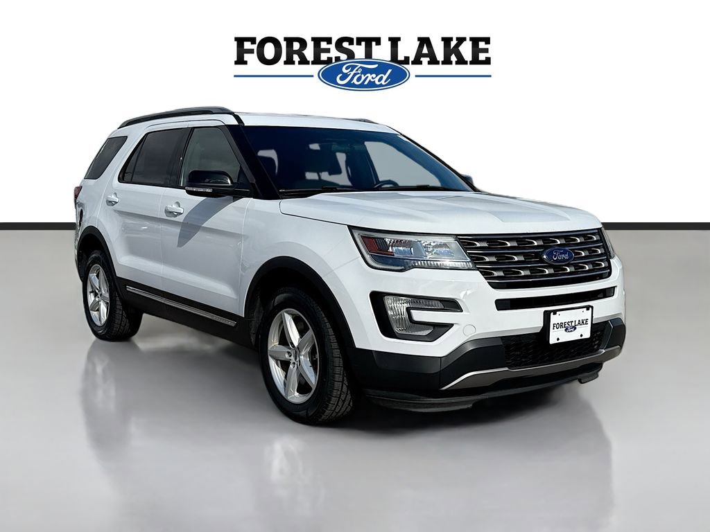 Used 2016 Ford Explorer XLT image 1