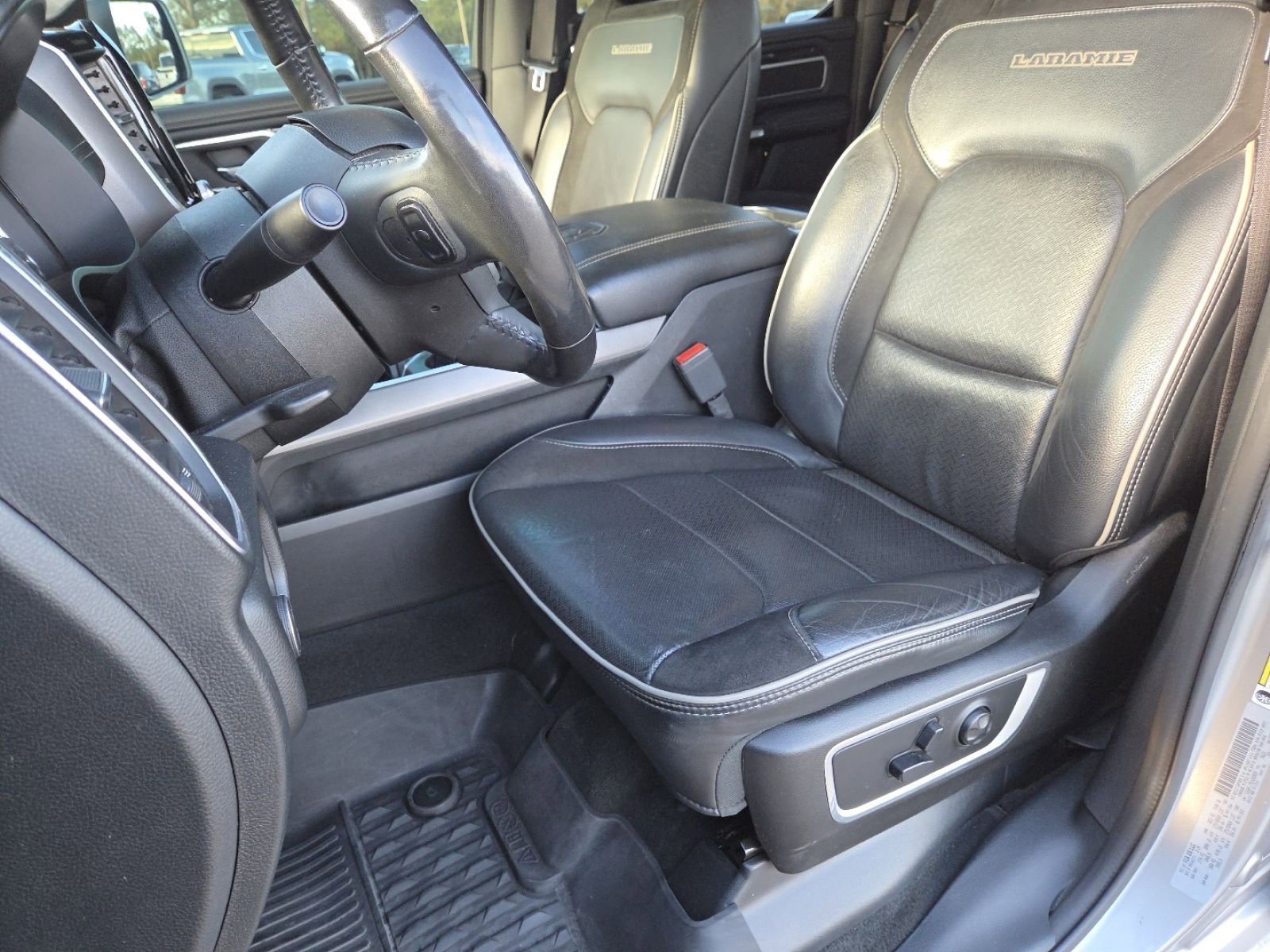 Used 2020 RAM 1500 Laramie w/ Sport Appearance Package image 27