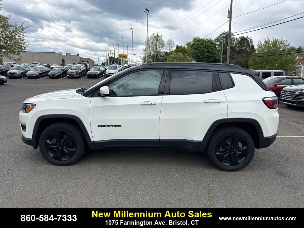 Used 2018 Jeep Compass Latitude w/ Popular Equipment Group AWD/4WD image 4
