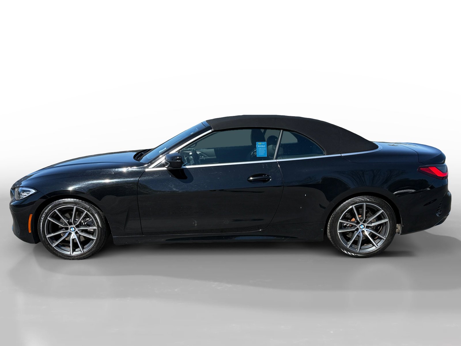 Used 2024 BMW 430i Convertible image 2