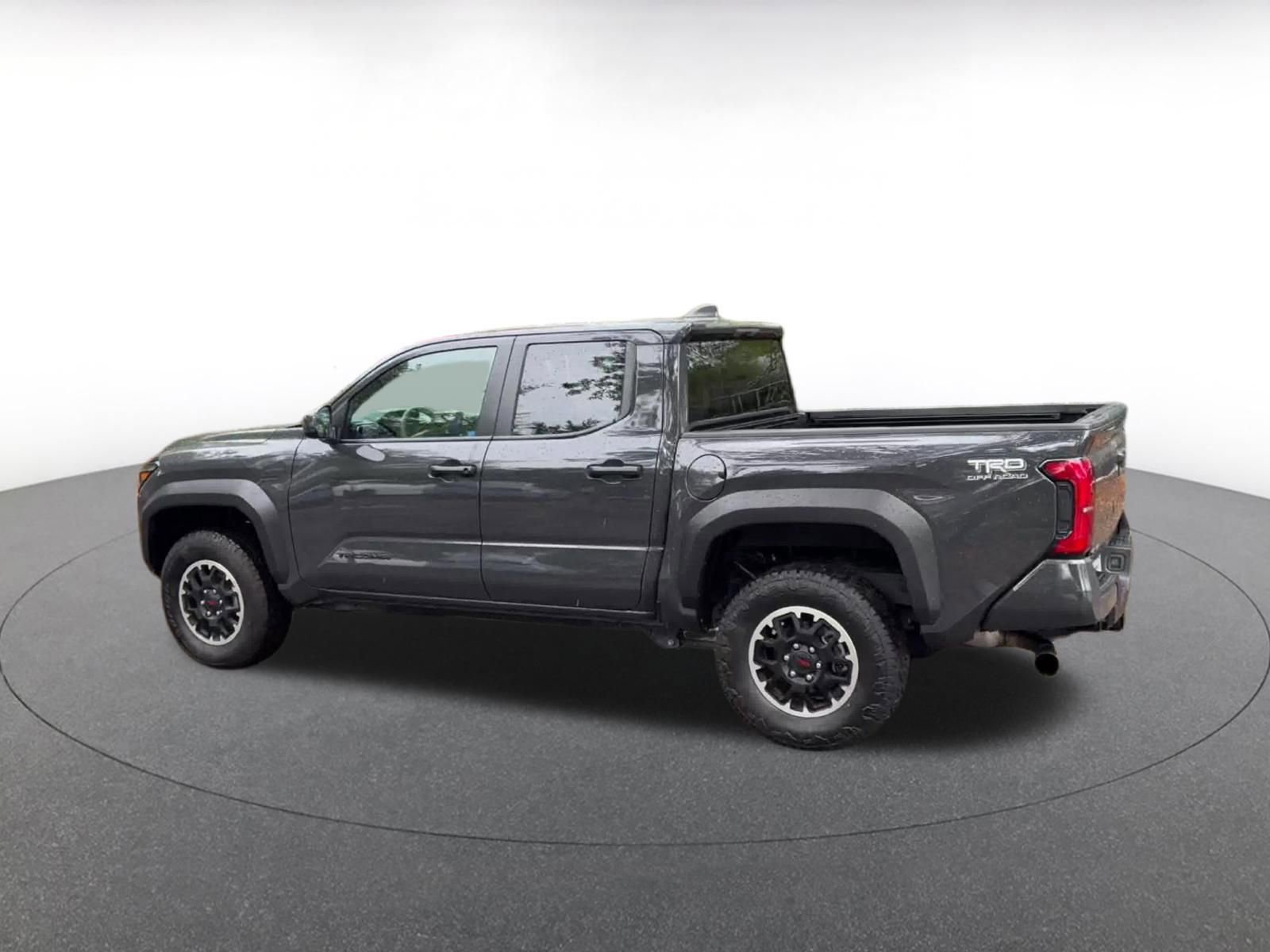 Used 2025 Toyota Tacoma TRD Off-Road image 10