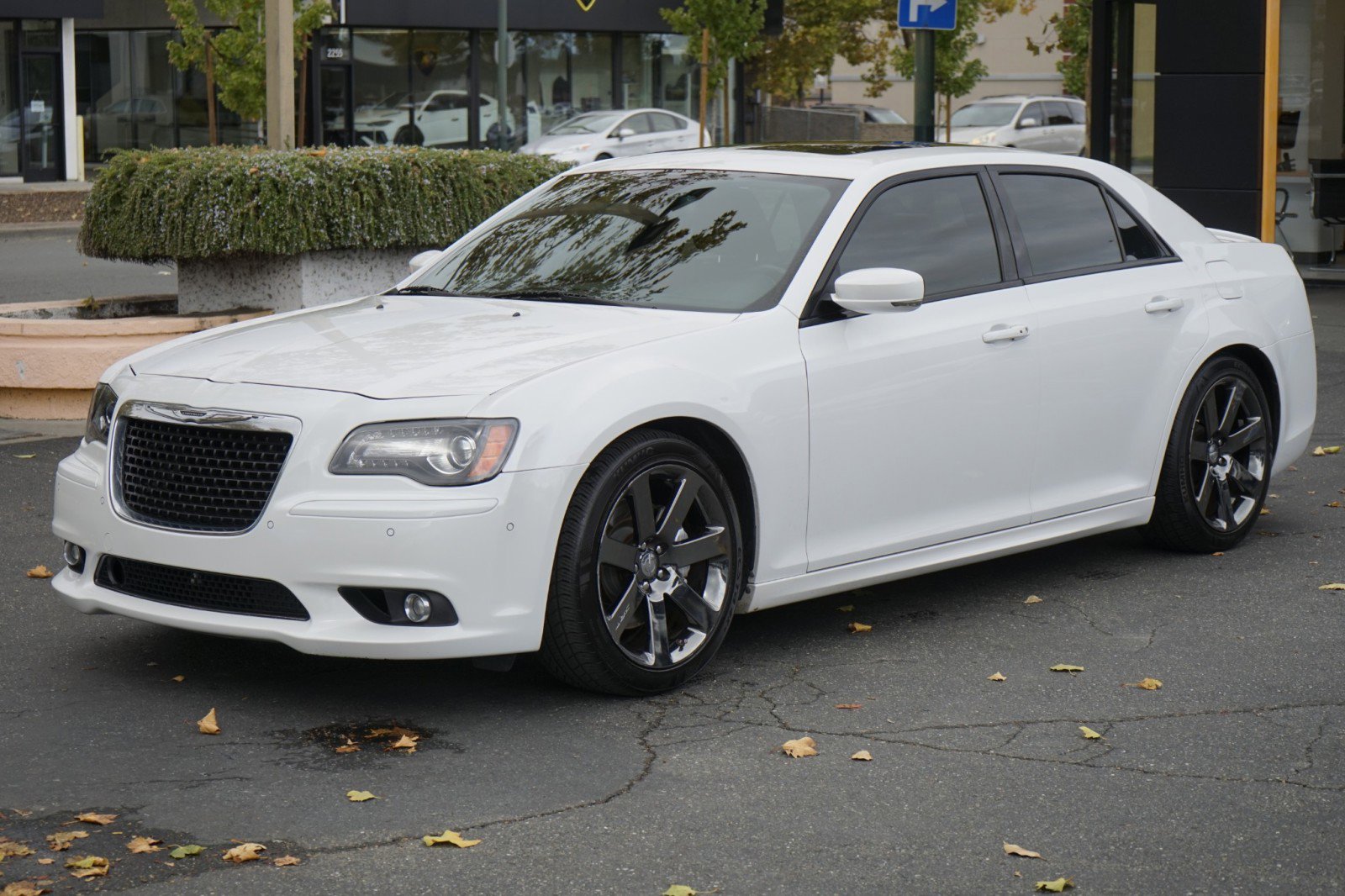 Used 2014 Chrysler 300 SRT8 w/ Leather Interior Group image 2