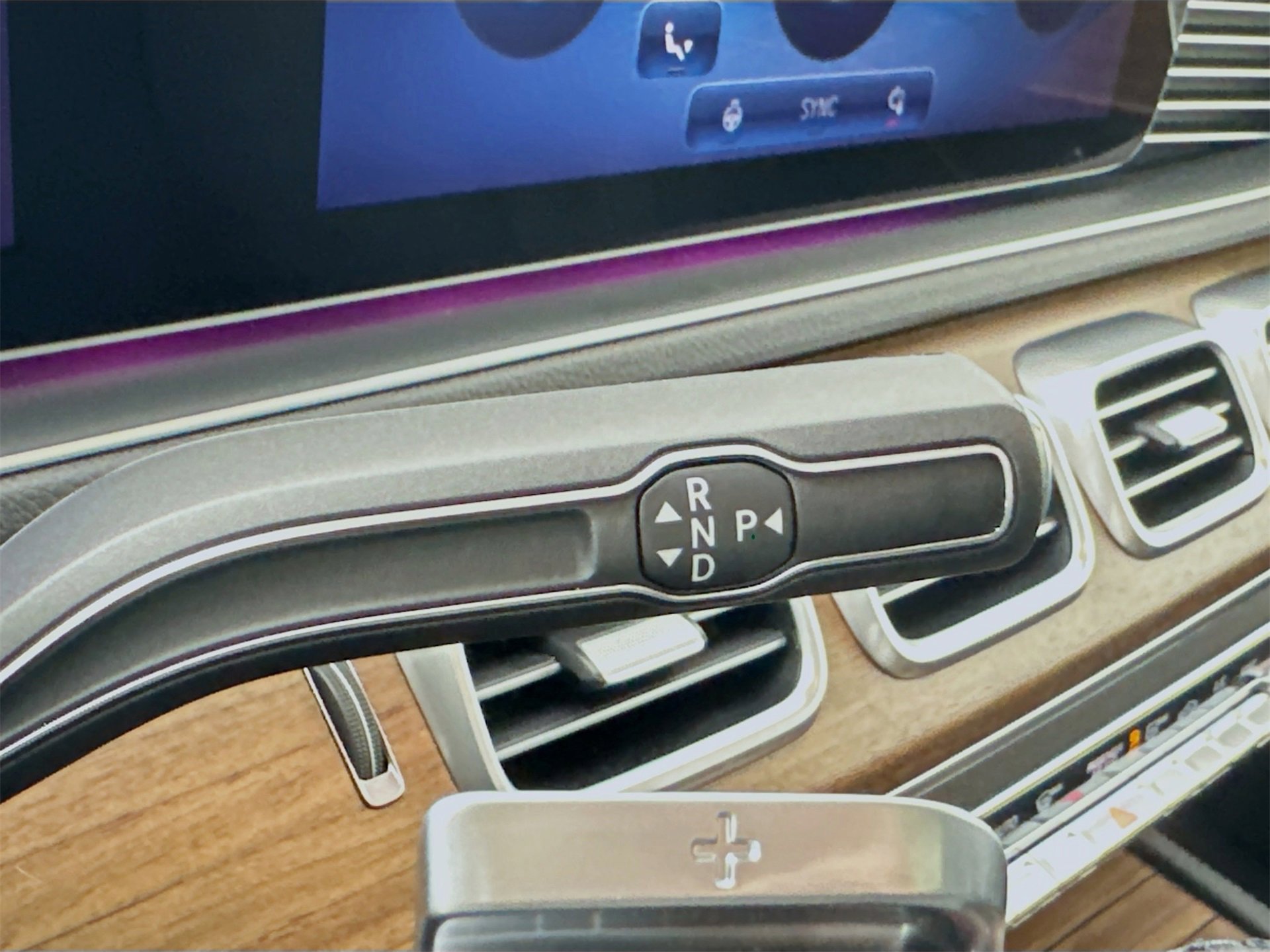 Used 2025 Mercedes-Benz GLE 350 4MATIC image 18