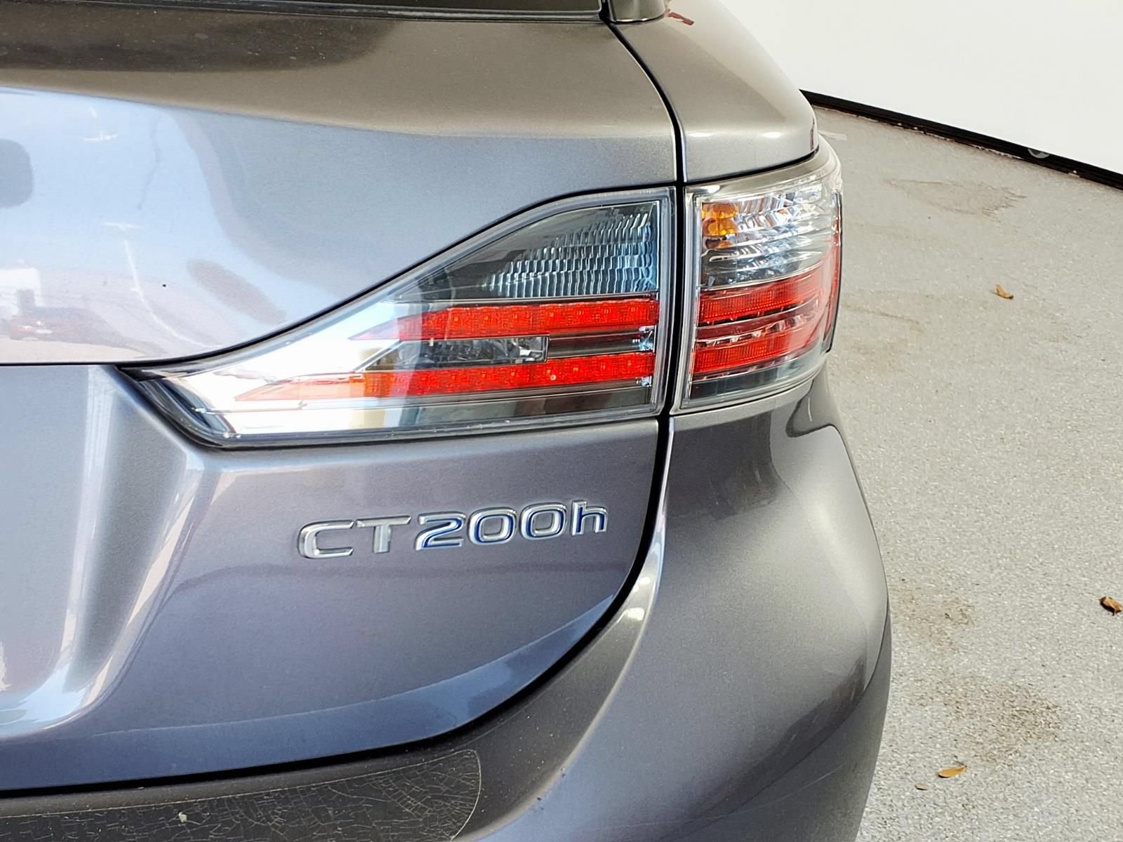 Used 2012 Lexus CT 200h Premium FWD image 8
