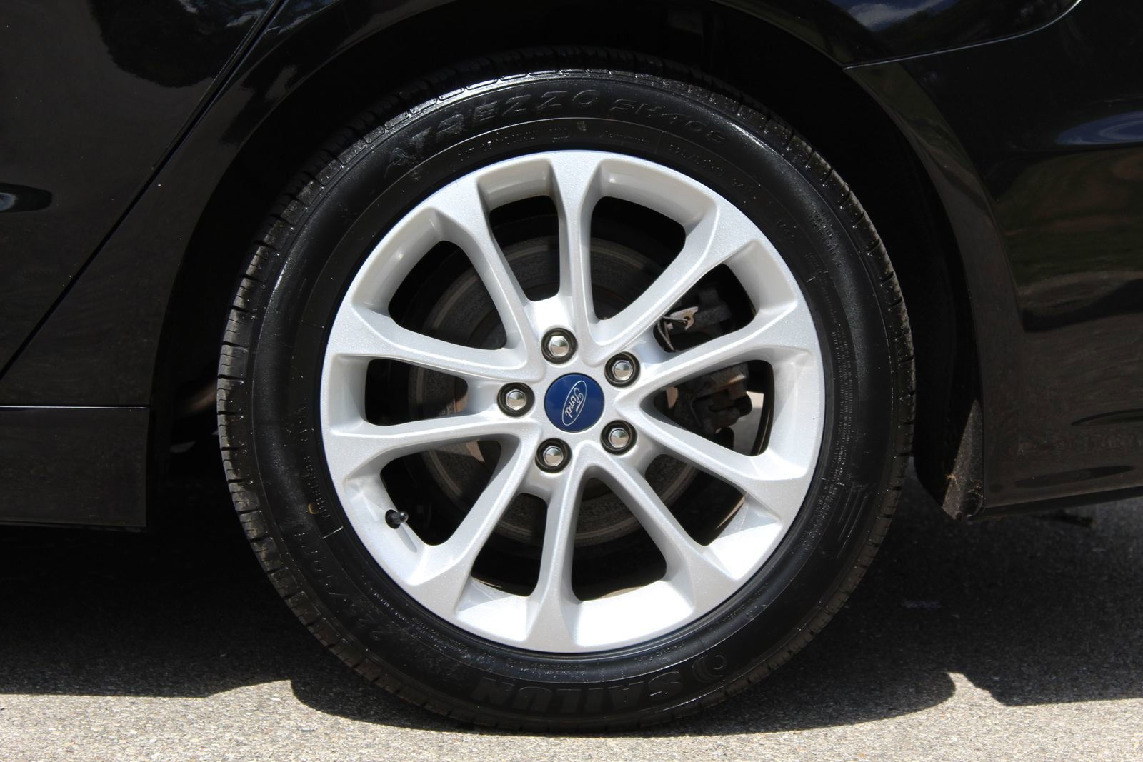 Used 2020 Ford Fusion SE FWD image 26