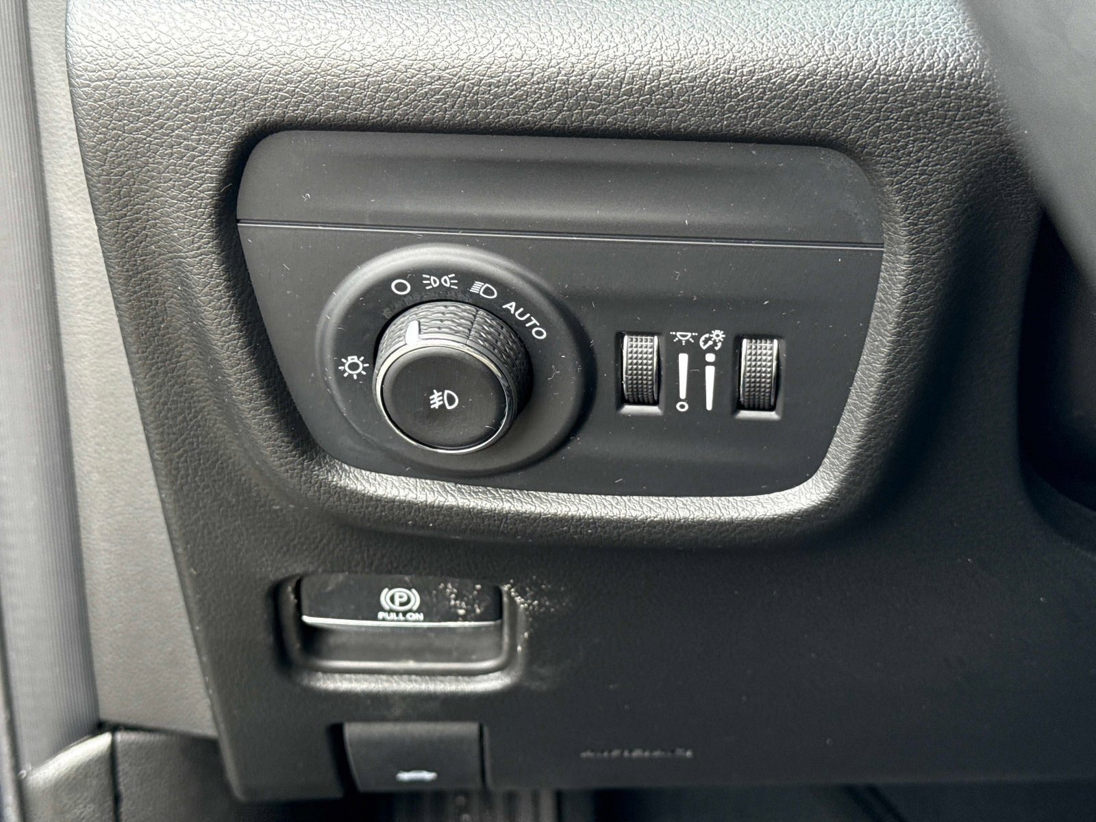 New 2026 Jeep Grand Cherokee Limited AWD/4WD image 32