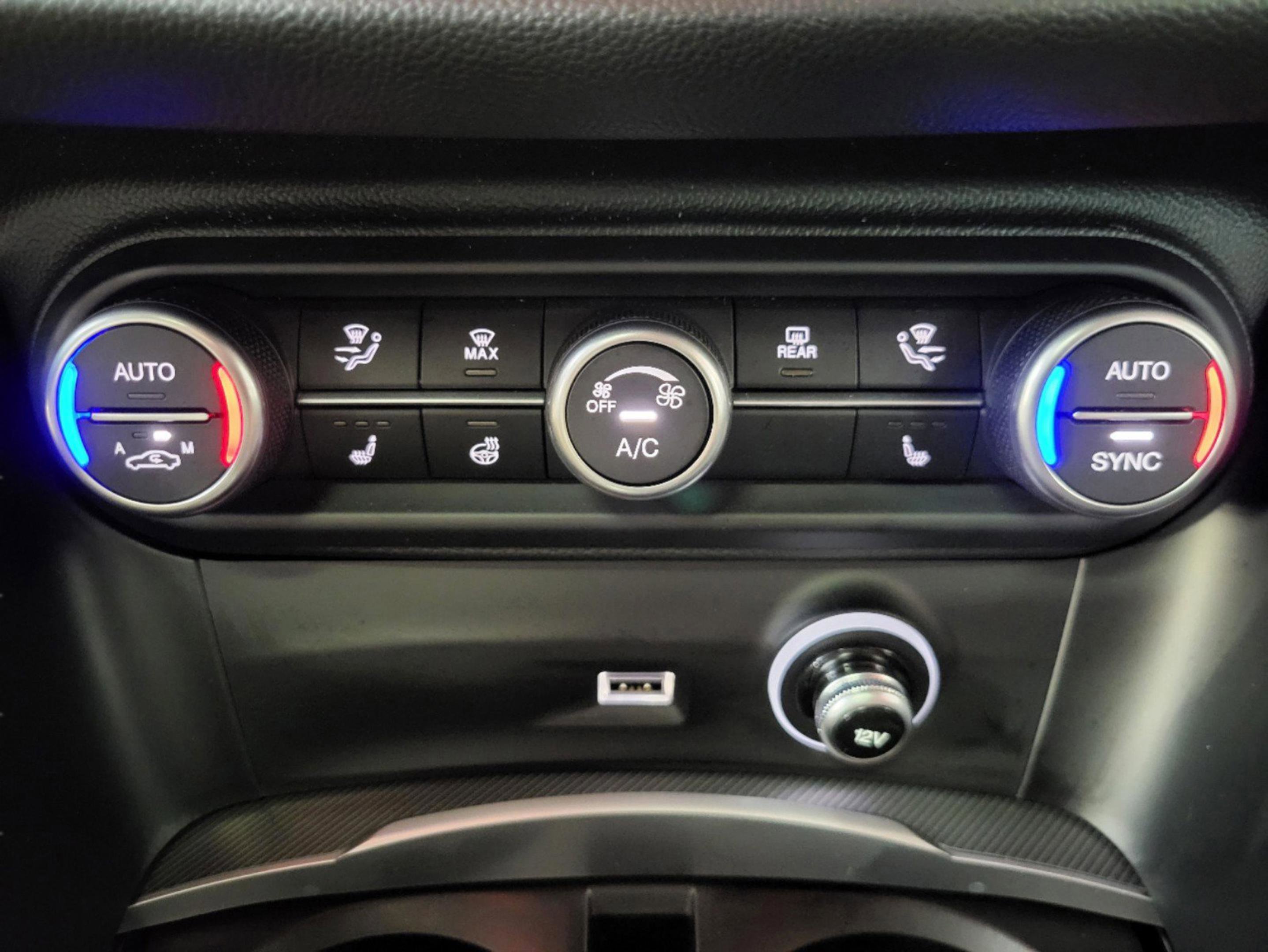 New 2025 Alfa Romeo Stelvio Sprint AWD/4WD image 27