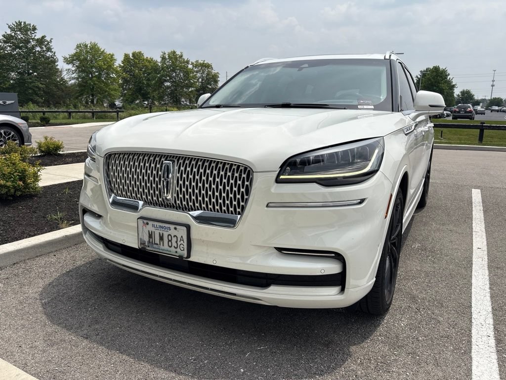 Used 2022 Lincoln Aviator Reserve w/ Equipment Group 201A RWD image 3