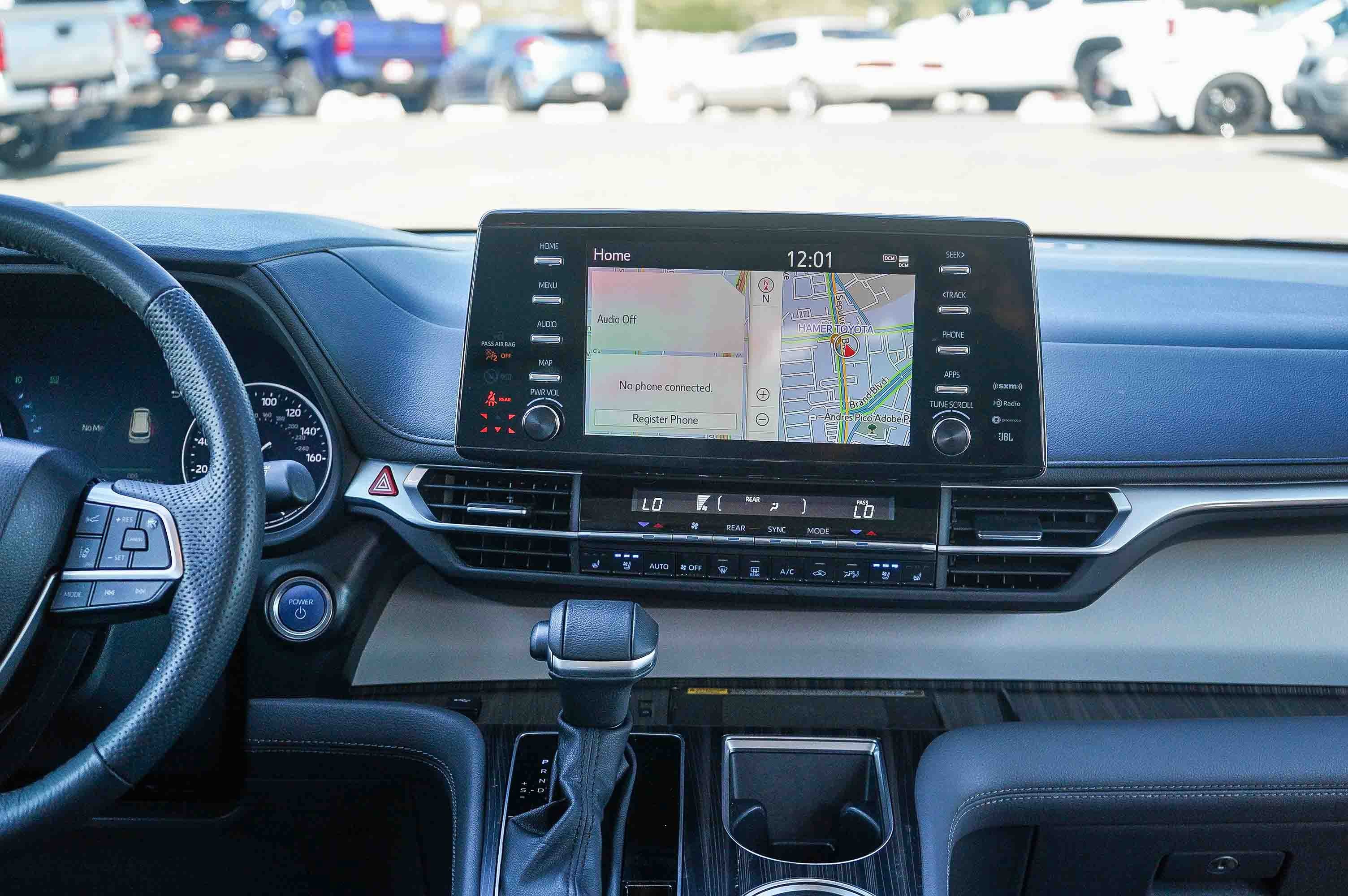 Certified 2024 Toyota Sienna Limited image 14