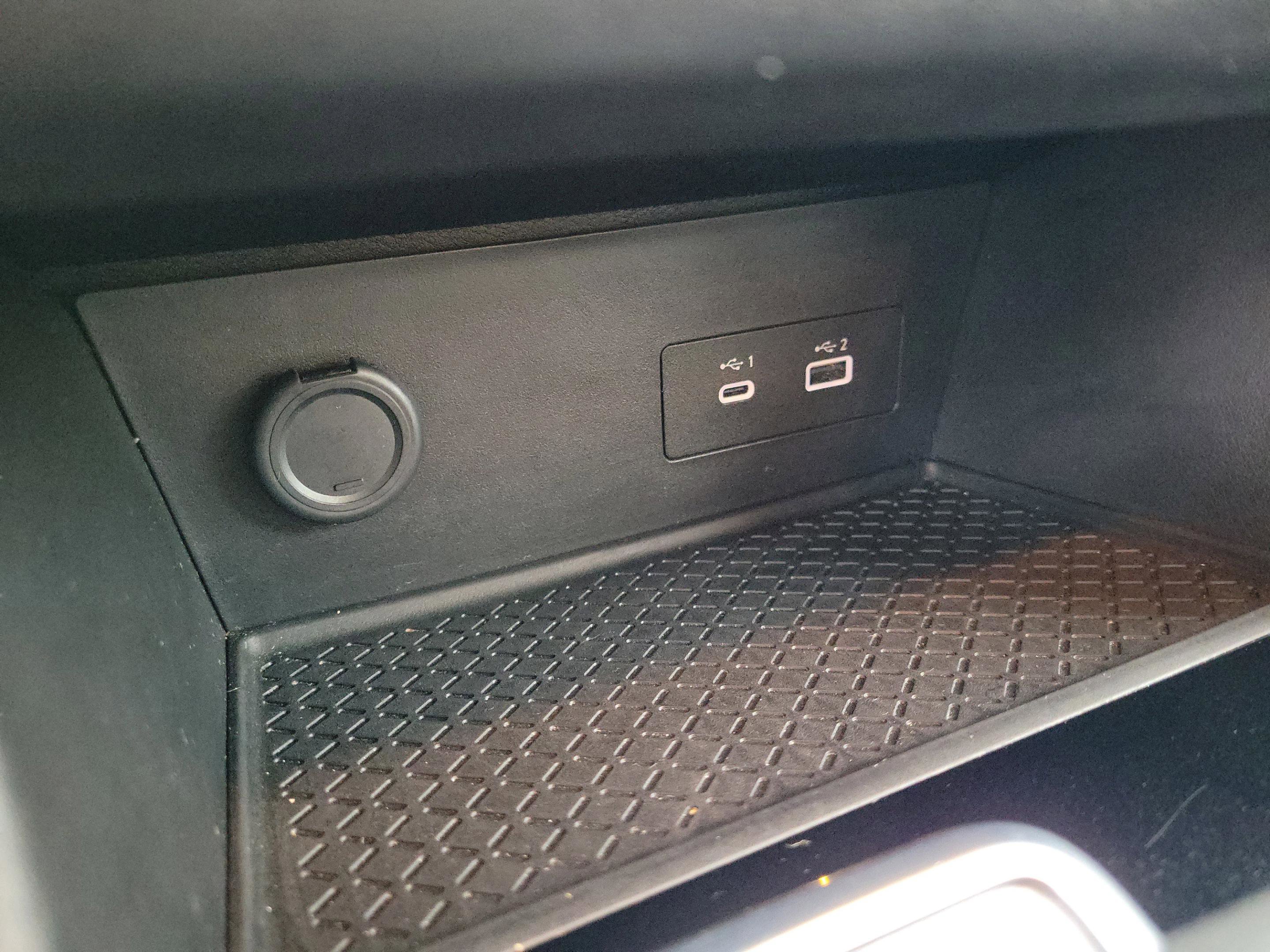 Certified 2025 Nissan Pathfinder SV image 34