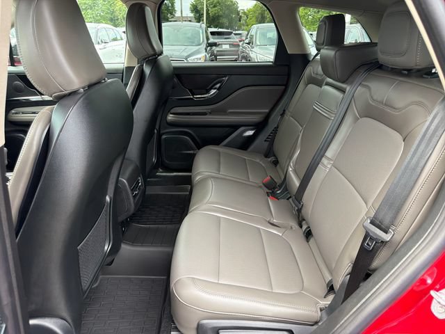 Used 2025 Lincoln Corsair AWD w/ Equipment Group 101A image 30