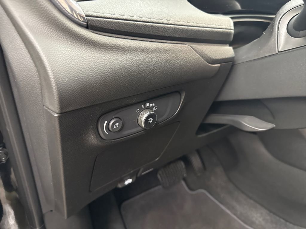 Used 2025 Buick Encore GX Preferred w/ Comfort Package image 34