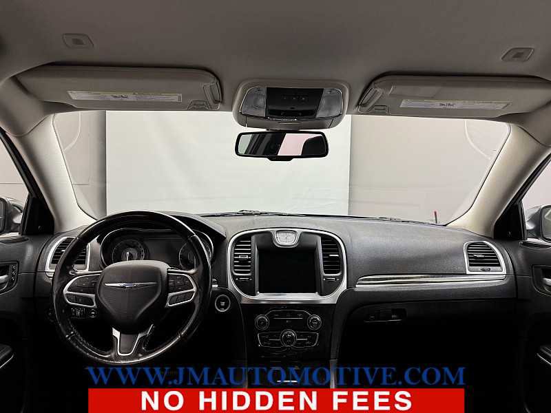 Used 2019 Chrysler 300 Limited image 11