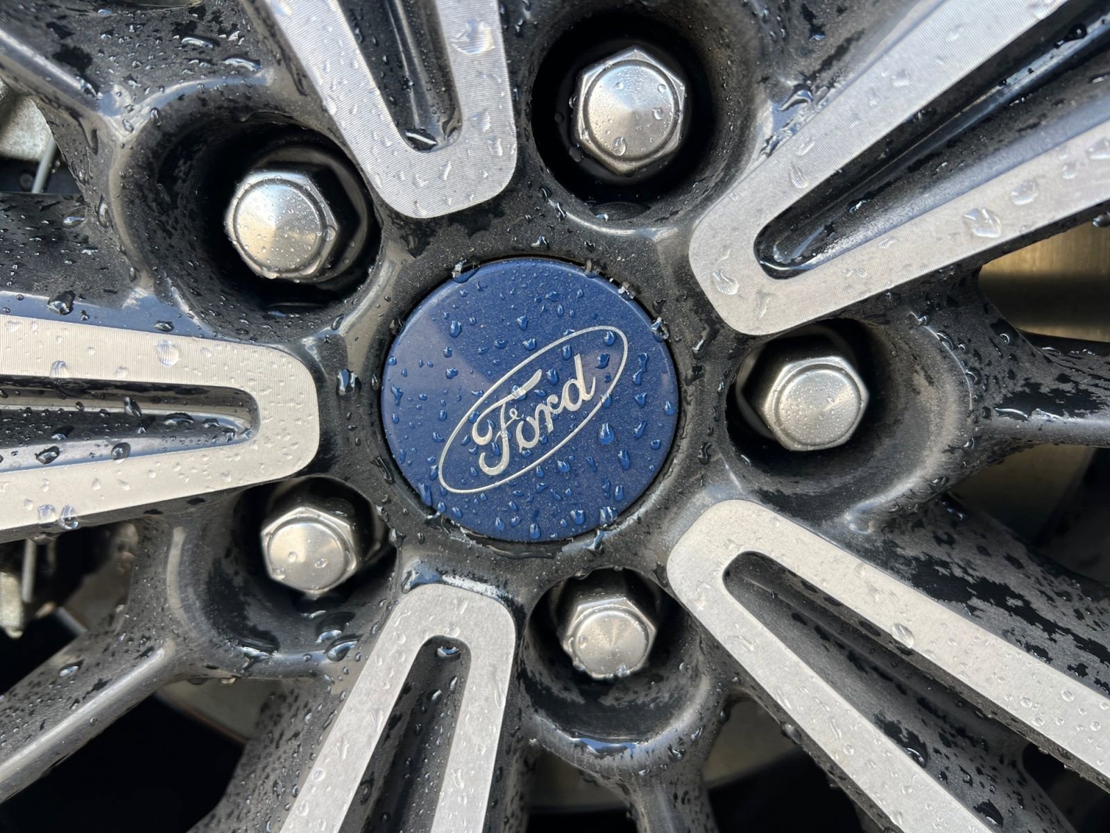 Used 2021 Ford Escape SE w/ SE Sport Appearance Package FWD image 31
