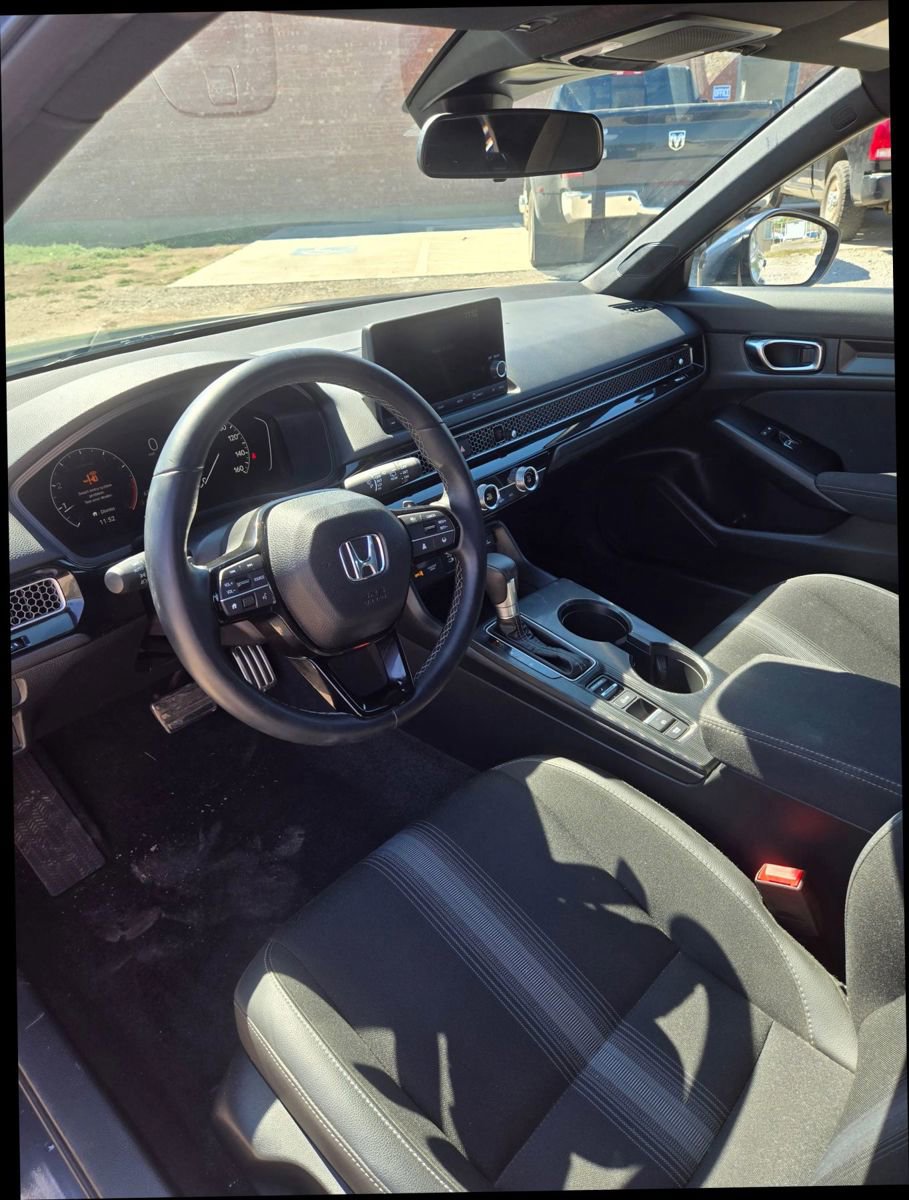 Used 2025 Honda Civic Sport image 10