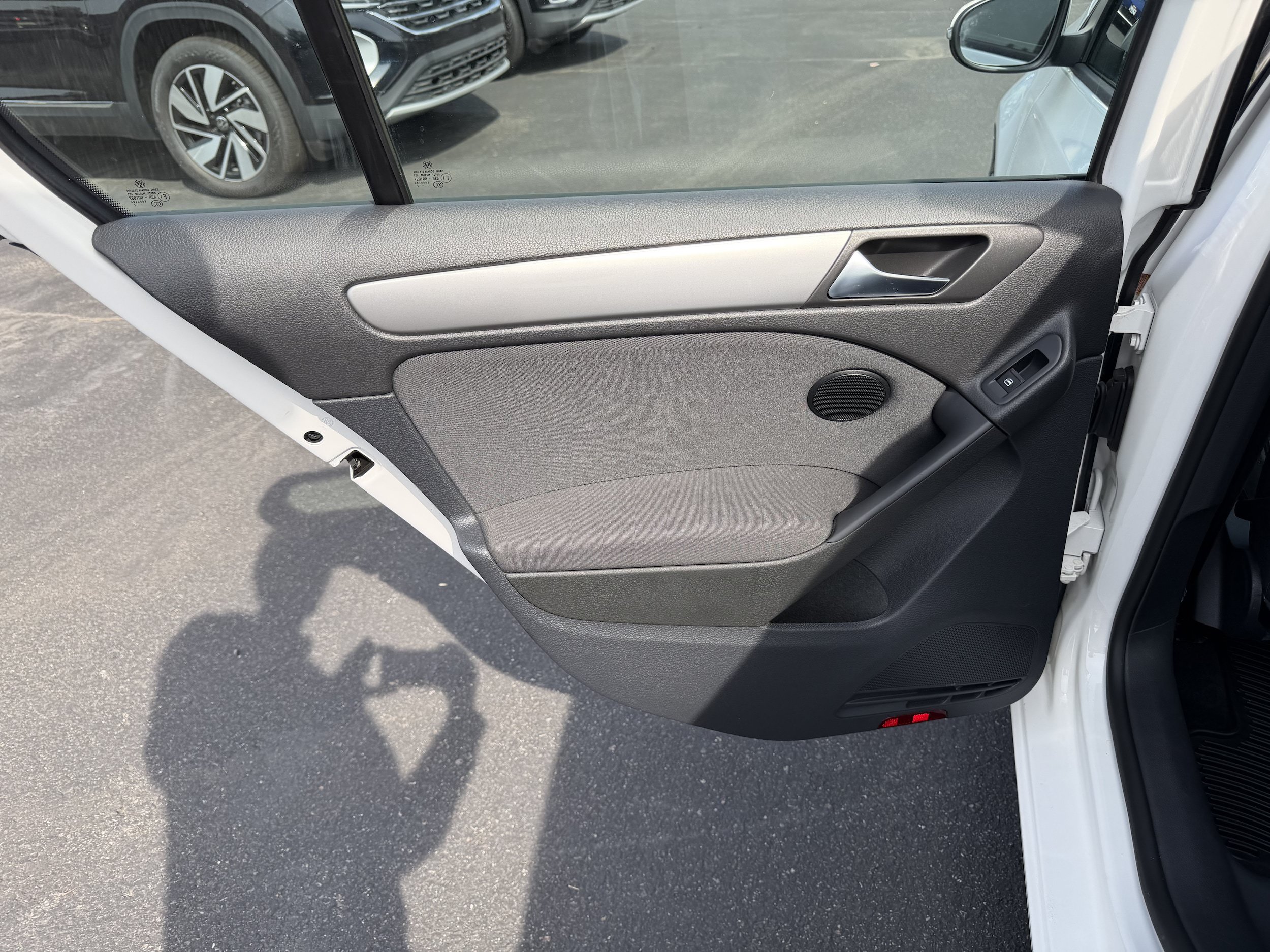 Used 2012 Volkswagen Golf TDI FWD image 22