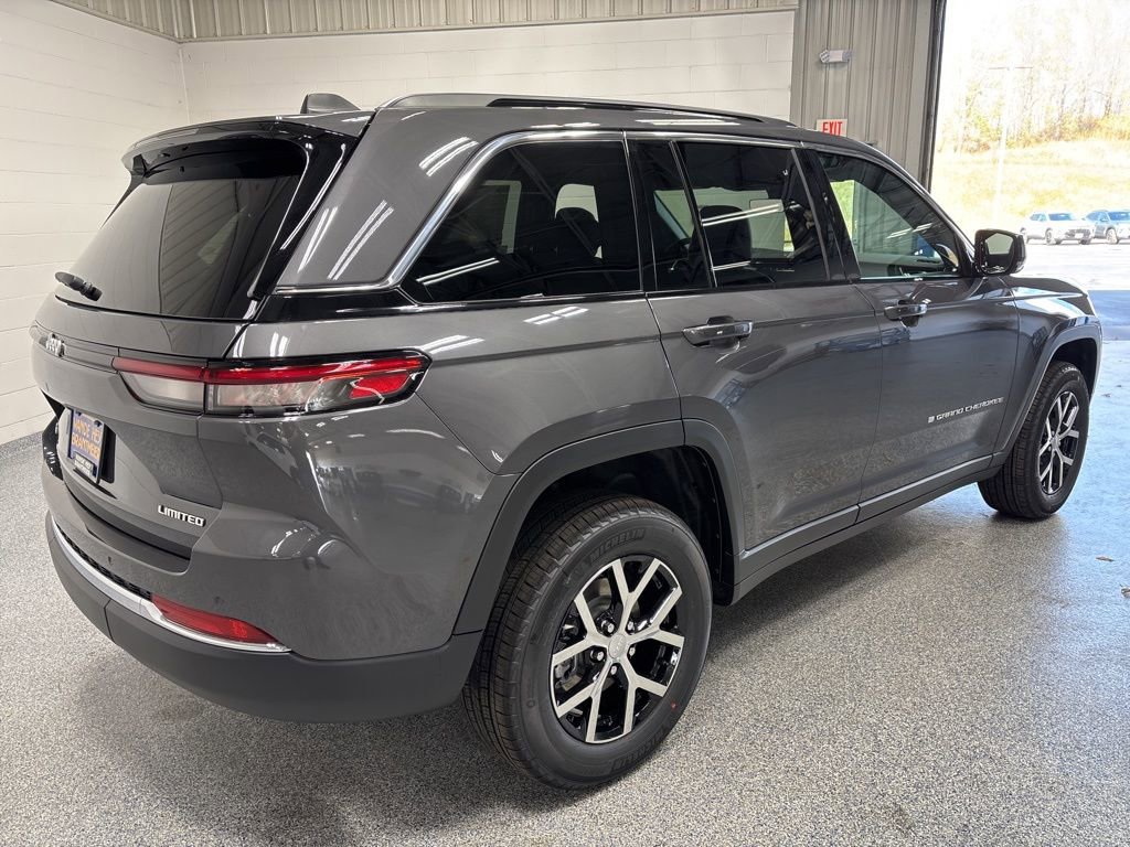 New 2025 Jeep Grand Cherokee Limited image 7