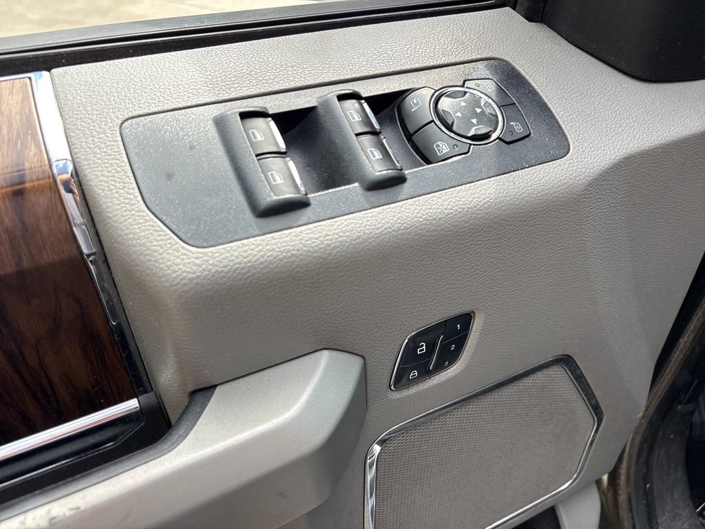 Used 2018 Ford F150 Lariat AWD/4WD image 17