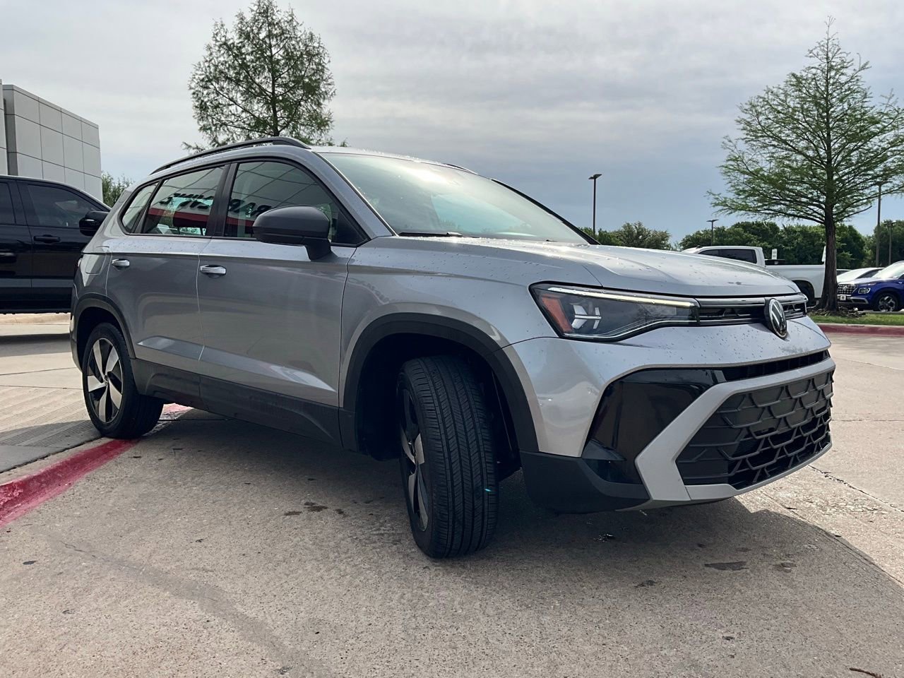 Used 2025 Volkswagen Taos S AWD/4WD image 4
