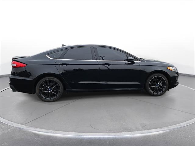 Used 2020 Ford Fusion SE w/ Equipment Group 151A image 9
