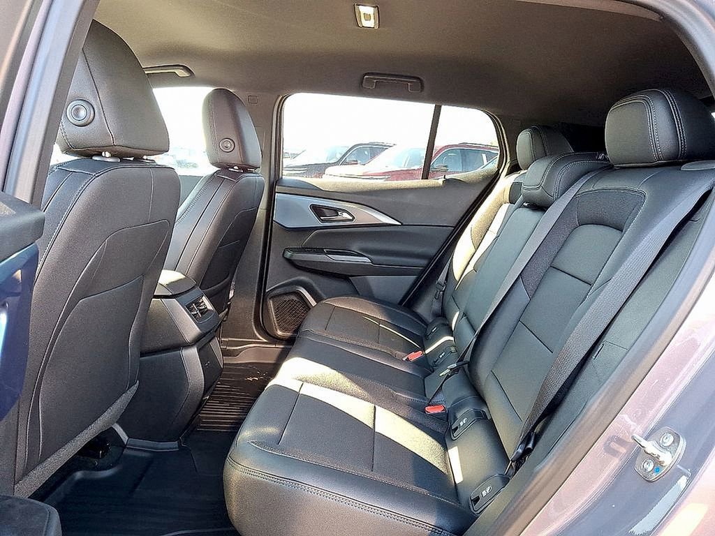 New 2026 Chevrolet Equinox EV LT image 5