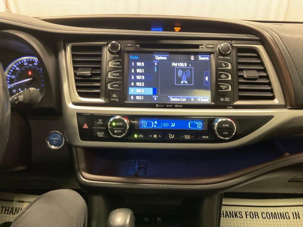 Used 2018 Toyota Highlander Limited Platinum AWD/4WD image 28
