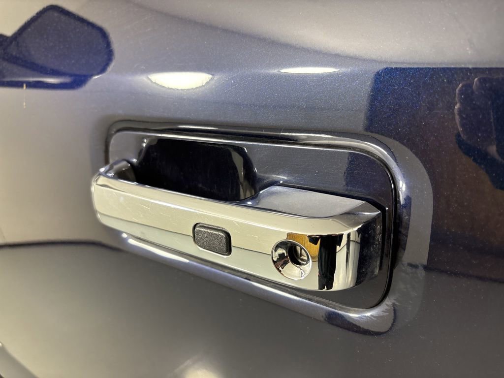 Used 2022 Ford F450 Platinum w/ FX4 Off-Road Package image 16