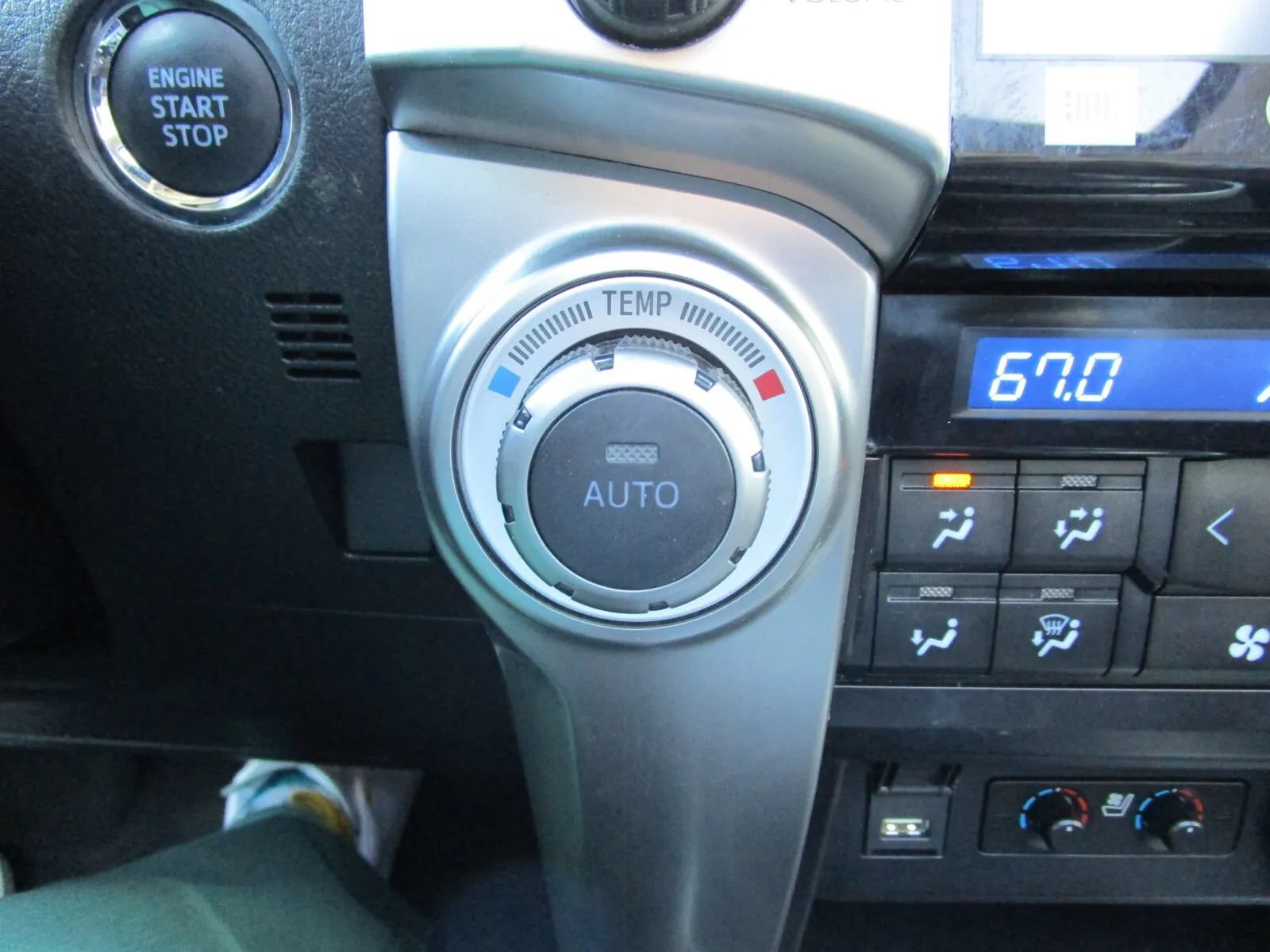 Used 2022 Toyota 4Runner Limited AWD/4WD image 35