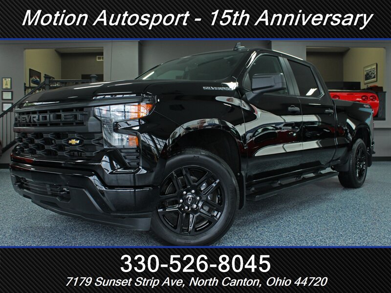 Used 2024 Chevrolet Silverado 1500 Custom AWD/4WD image 1