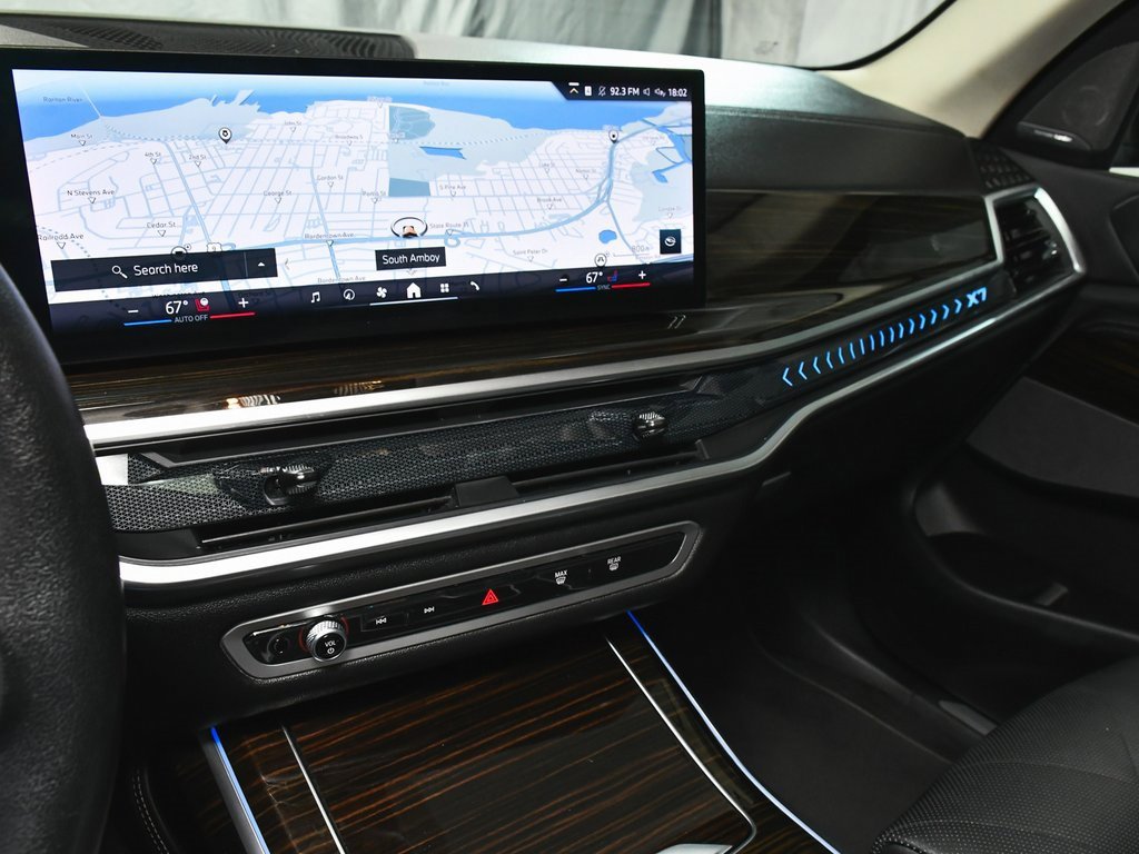 Used 2024 BMW X7 xDrive40i image 50