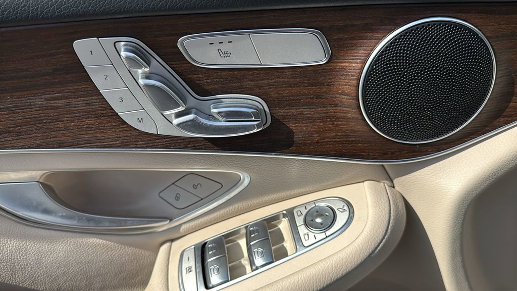 Certified 2022 Mercedes-Benz GLC 300 4MATIC image 21