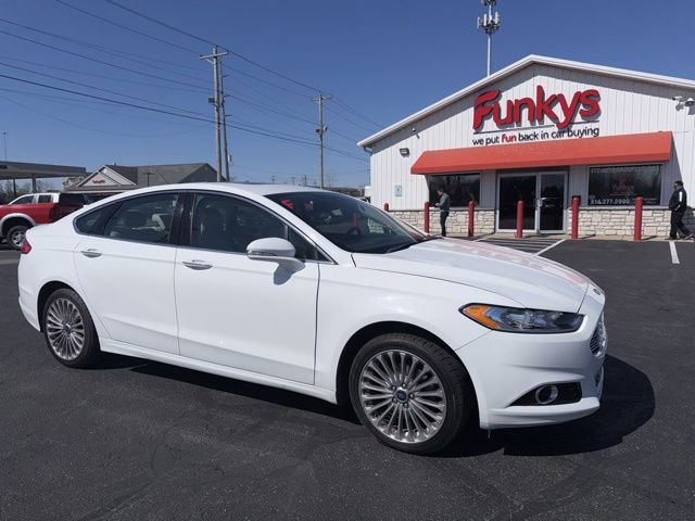 Used 2016 Ford Fusion Titanium FWD image 1