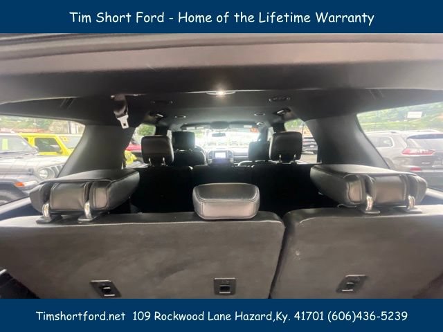 Used 2020 Ford Expedition XLT w/ Equipment Group 202A AWD/4WD image 9