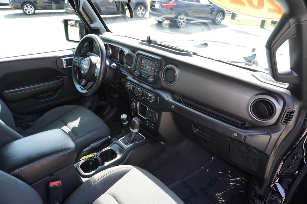 Used 2021 Jeep Gladiator Sport AWD/4WD image 29