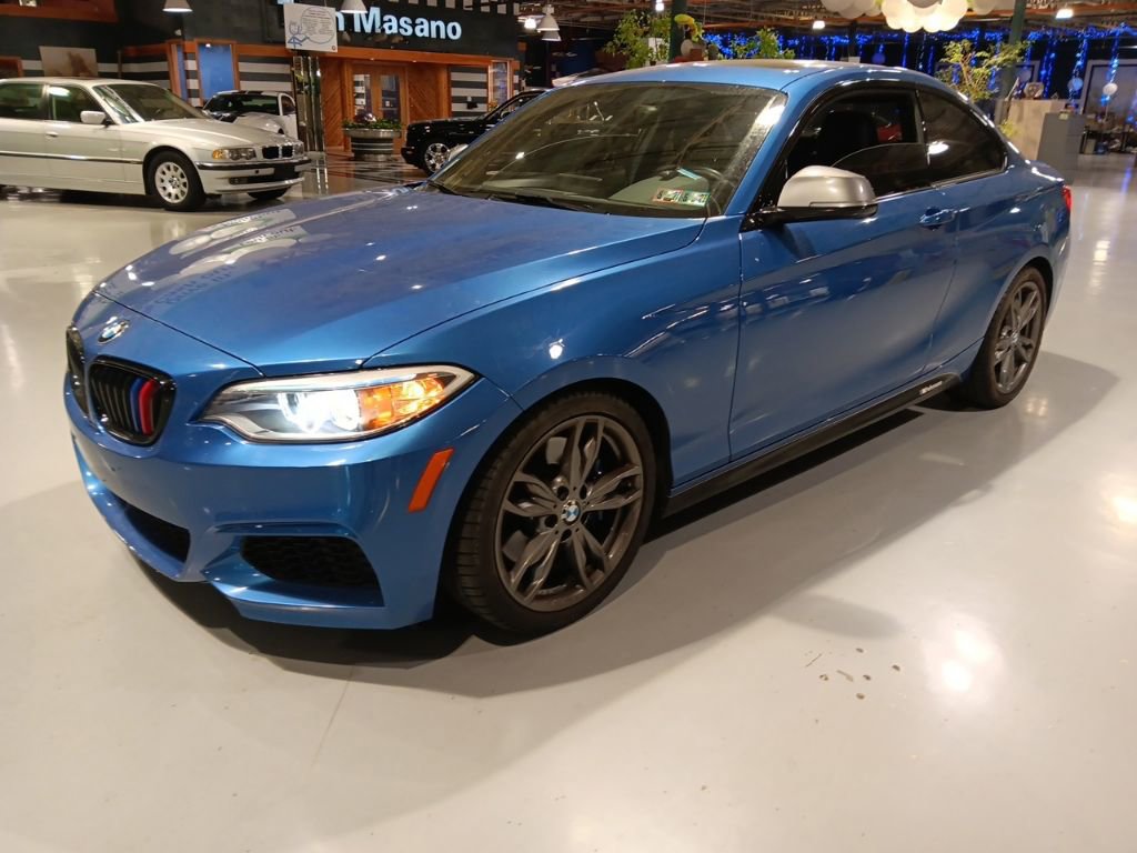 Used 2016 BMW M235i Coupe RWD image 1