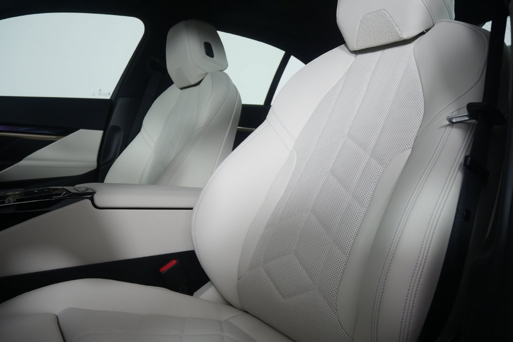 New 2027 BMW 530i w/ Premium Package RWD image 10
