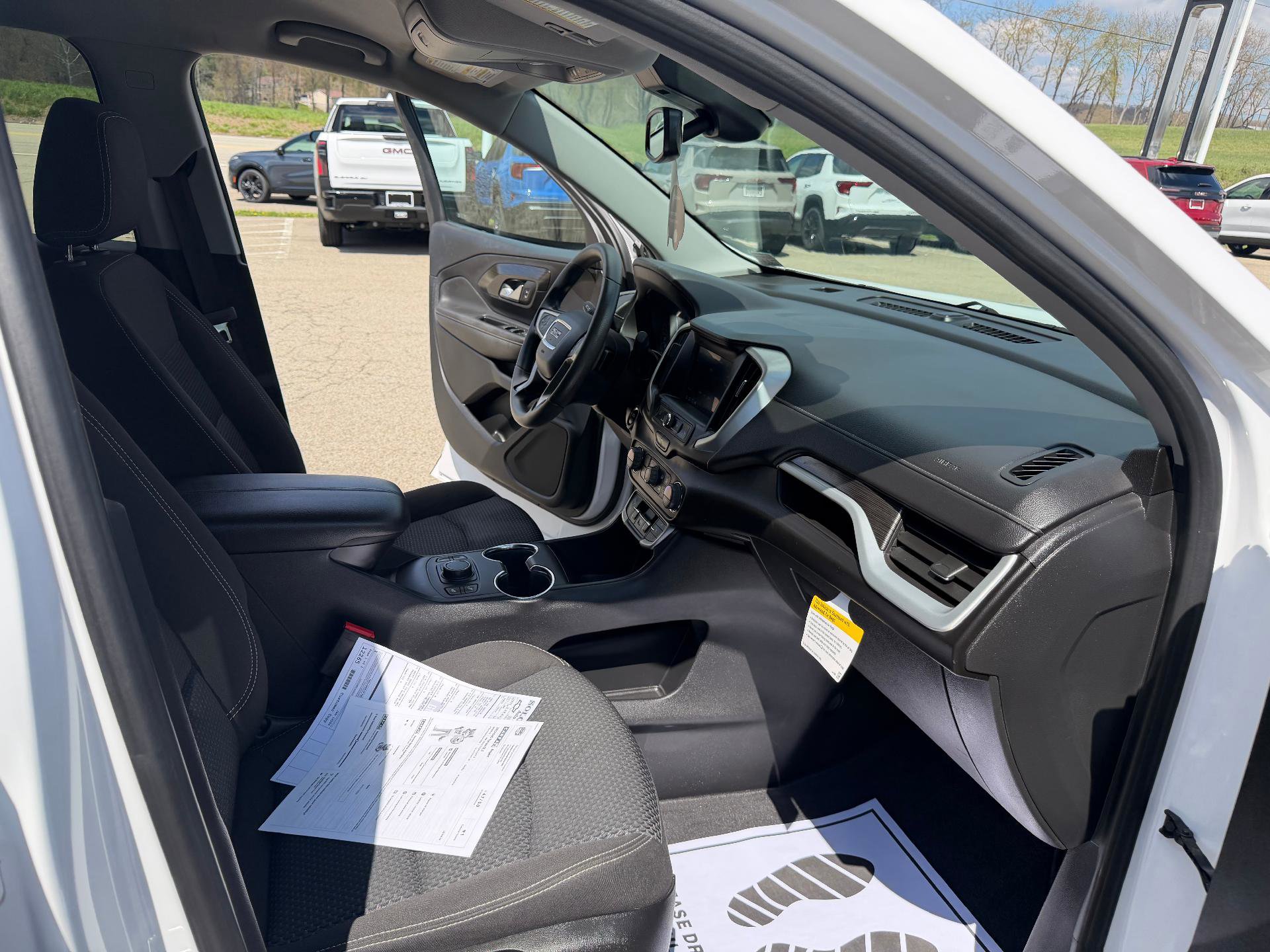 Used 2023 GMC Terrain SLE w/ Driver Convenience Package image 35