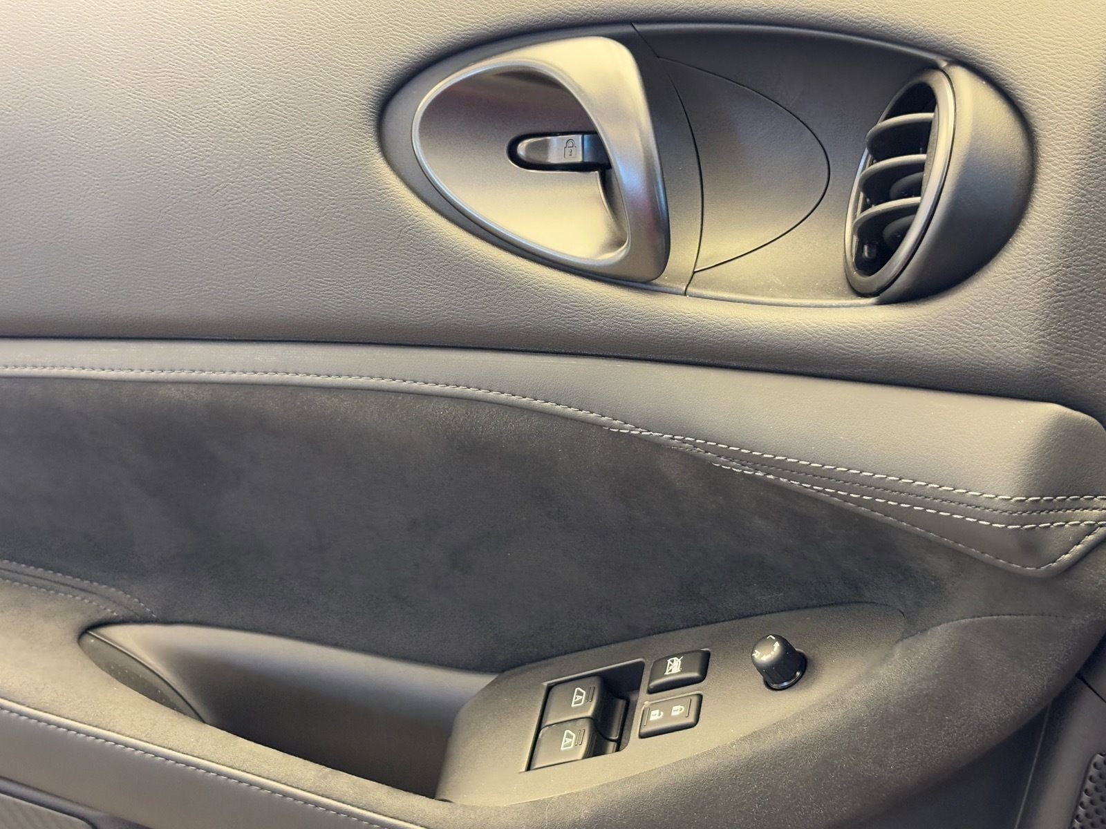 New 2026 Nissan Z NISMO w/ Floor Mat Package image 13